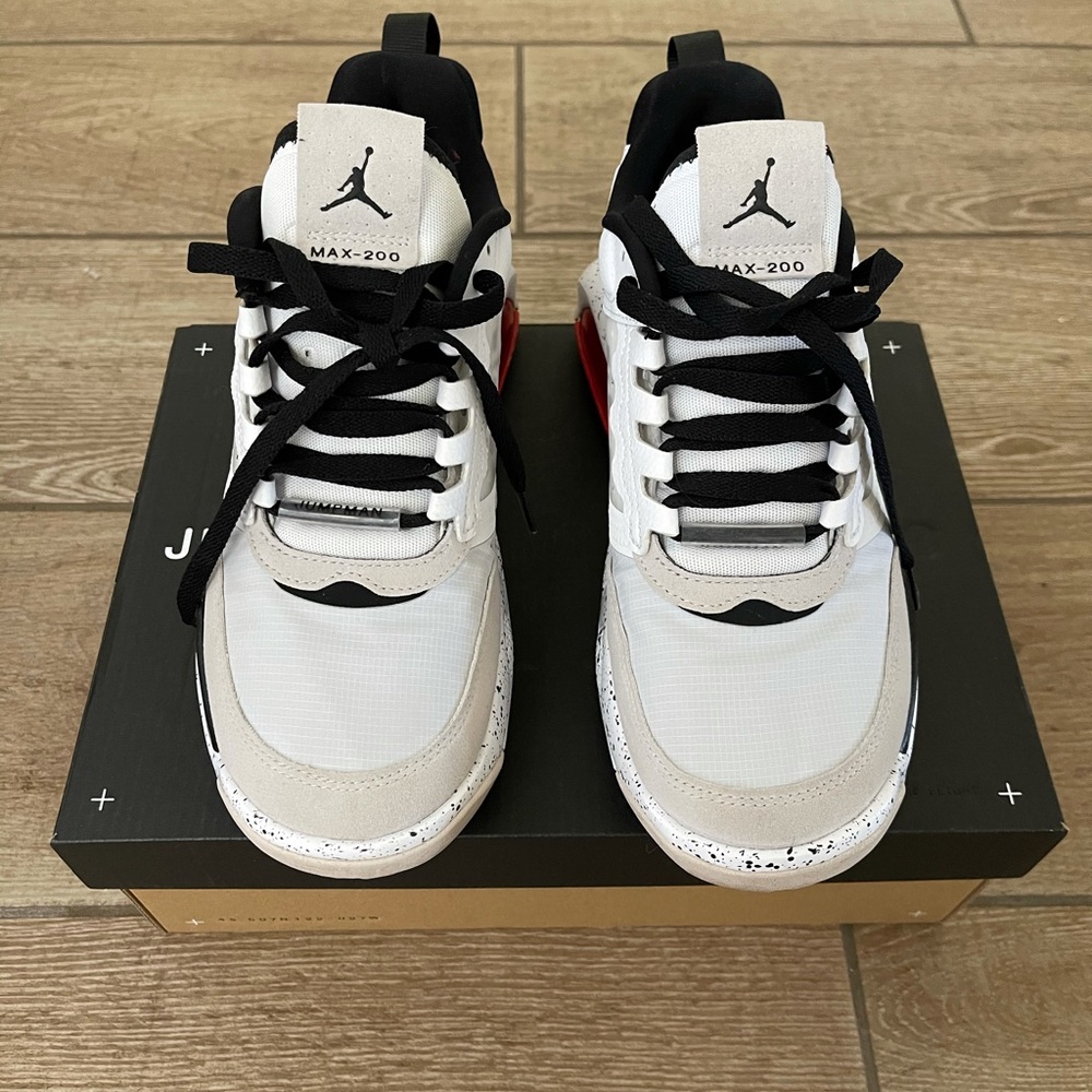 Jordan Max 200 Sneakers